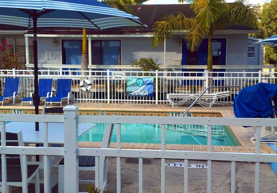 The Rivers Edge Motel LaBelle 外观 照片