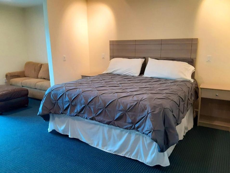 The Rivers Edge Motel LaBelle 外观 照片