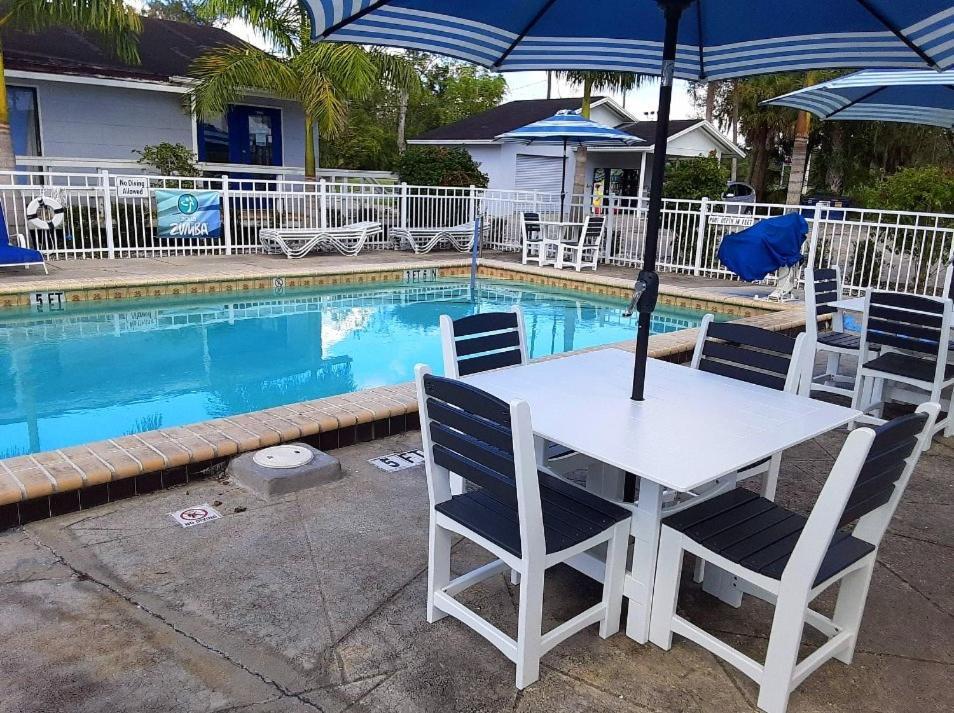 The Rivers Edge Motel LaBelle 外观 照片