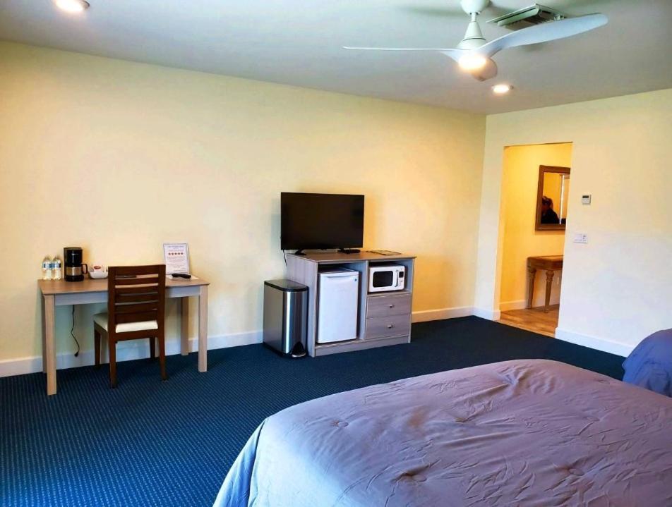 The Rivers Edge Motel LaBelle 外观 照片